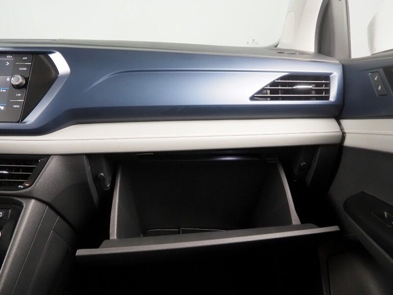 2024 Volkswagen Taos SE *ADAPTIVE CRUISE, SAFETY ALERTS, DIGITAL COCKPIT, BACKUP-CAMERA, COLOR TOUCHSCREEN, HEATED SEATS/STEERING, REMOTE START, KEYLESS ENTRY, WIRELESS CHARGING, ANDROID & APPLE Round Rock TX