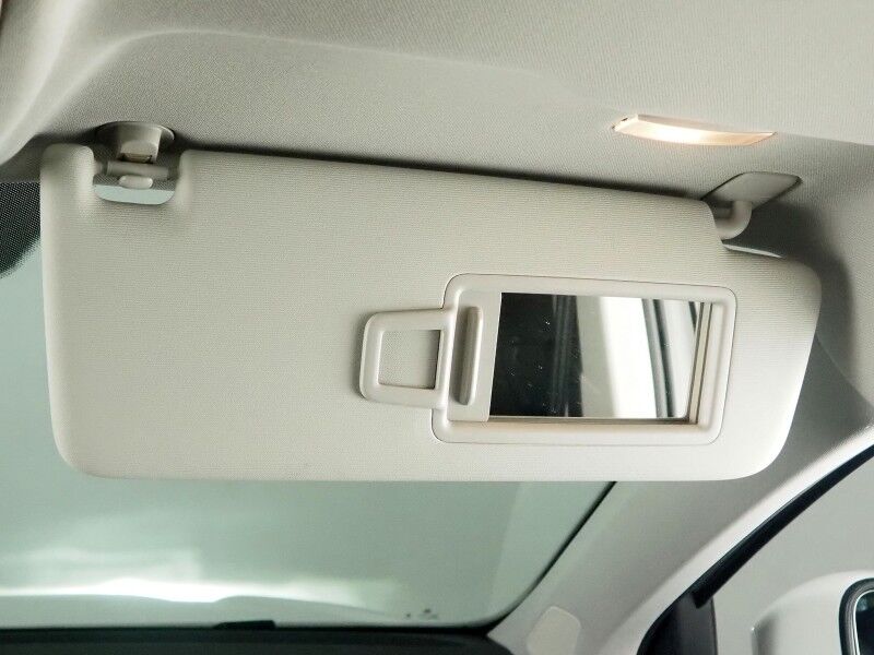 2024 Volkswagen Taos SE *ADAPTIVE CRUISE, SAFETY ALERTS, DIGITAL COCKPIT, BACKUP-CAMERA, COLOR TOUCHSCREEN, HEATED SEATS/STEERING, REMOTE START, KEYLESS ENTRY, WIRELESS CHARGING, ANDROID & APPLE Round Rock TX