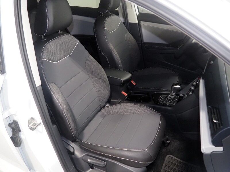 2024 Volkswagen Taos SE *ADAPTIVE CRUISE, SAFETY ALERTS, DIGITAL COCKPIT, BACKUP-CAMERA, COLOR TOUCHSCREEN, HEATED SEATS/STEERING, REMOTE START, KEYLESS ENTRY, WIRELESS CHARGING, ANDROID & APPLE