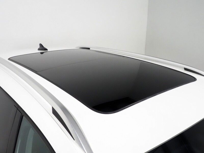 2024 Volkswagen Taos SE *PANORAMA MOONROOF, ADAPTIVE CRUISE, SAFETY ALERTS, DIGITAL COCKPIT, BACKUP-CAMERA, COLOR TOUCHSCREEN, HEATED SEATS/STEERING, REMOTE START, KEYLESS ENTRY, WIRELESS CHARGING, ANDROID & APPLE Round Rock TX