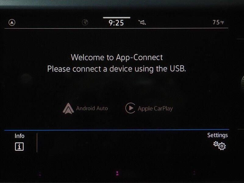 2024 Volkswagen Taos SE *PANORAMA MOONROOF, ADAPTIVE CRUISE, SAFETY ALERTS, DIGITAL COCKPIT, BACKUP-CAMERA, COLOR TOUCHSCREEN, HEATED SEATS/STEERING, REMOTE START, KEYLESS ENTRY, WIRELESS CHARGING, ANDROID & APPLE Round Rock TX