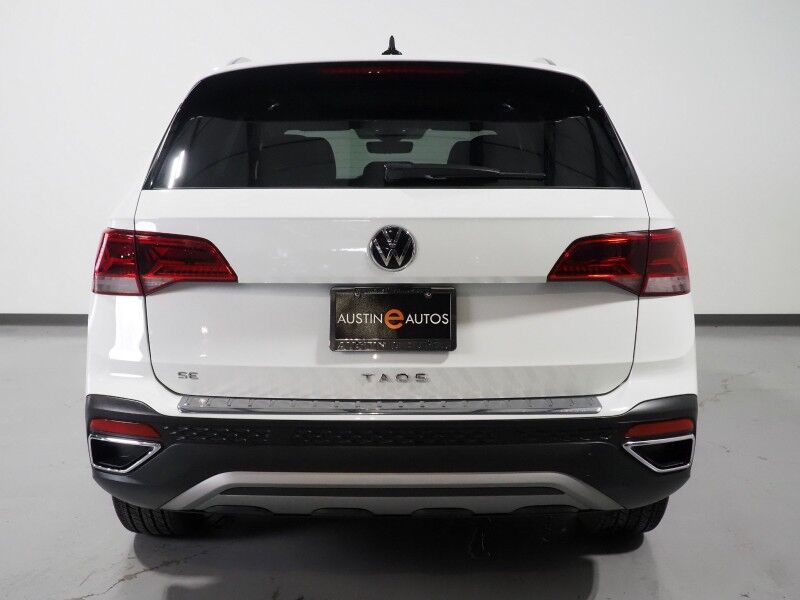 2024 Volkswagen Taos SE *PANORAMA MOONROOF, ADAPTIVE CRUISE, SAFETY ALERTS, DIGITAL COCKPIT, BACKUP-CAMERA, COLOR TOUCHSCREEN, HEATED SEATS/STEERING, REMOTE START, KEYLESS ENTRY, WIRELESS CHARGING, ANDROID & APPLE Round Rock TX
