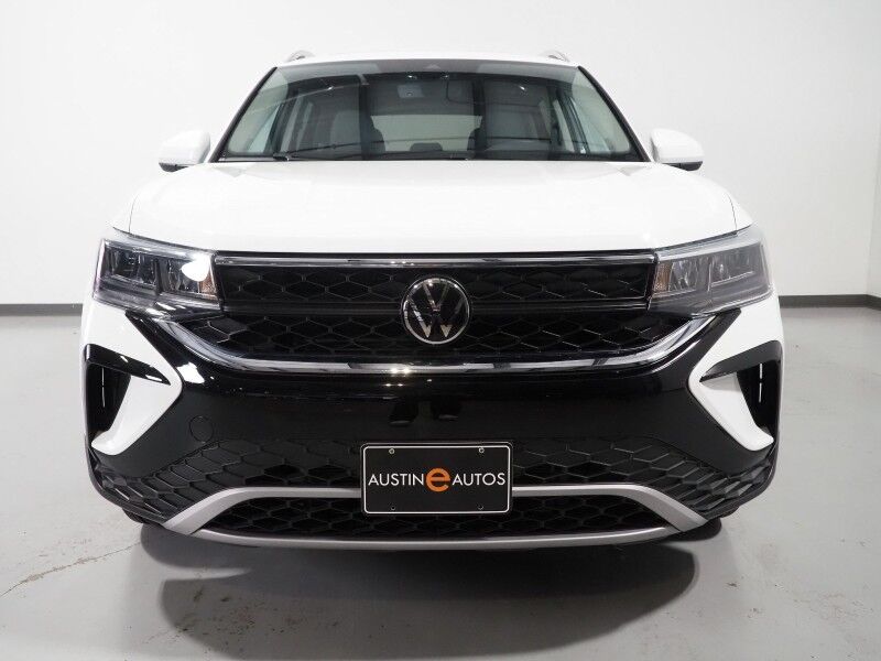 2024 Volkswagen Taos SE *PANORAMA MOONROOF, ADAPTIVE CRUISE, SAFETY ALERTS, DIGITAL COCKPIT, BACKUP-CAMERA, COLOR TOUCHSCREEN, HEATED SEATS/STEERING, REMOTE START, KEYLESS ENTRY, WIRELESS CHARGING, ANDROID & APPLE Round Rock TX