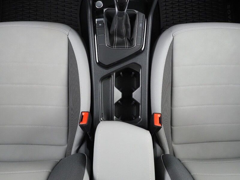 2024 Volkswagen Taos SE *PANORAMA MOONROOF, ADAPTIVE CRUISE, SAFETY ALERTS, DIGITAL COCKPIT, BACKUP-CAMERA, COLOR TOUCHSCREEN, HEATED SEATS/STEERING, REMOTE START, KEYLESS ENTRY, WIRELESS CHARGING, ANDROID & APPLE Round Rock TX