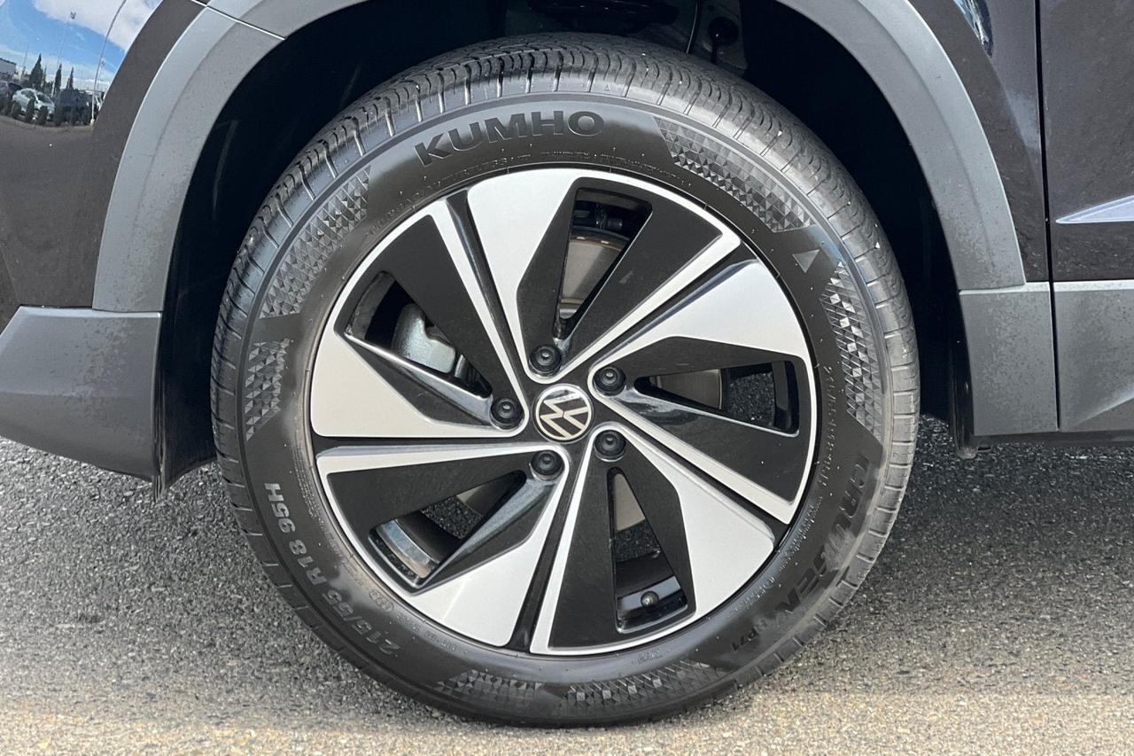 2024 Volkswagen Taos SE Roseville CA