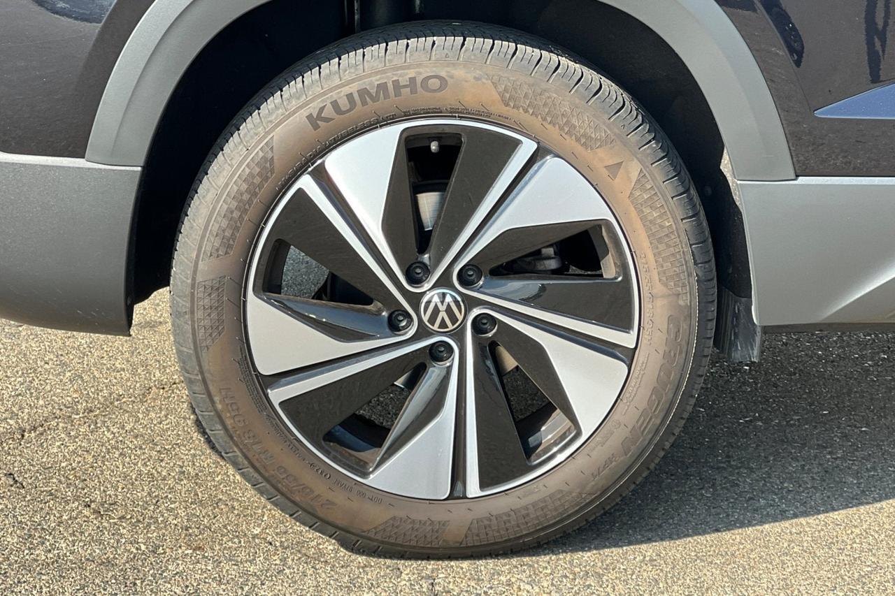 2024 Volkswagen Taos SE Roseville CA