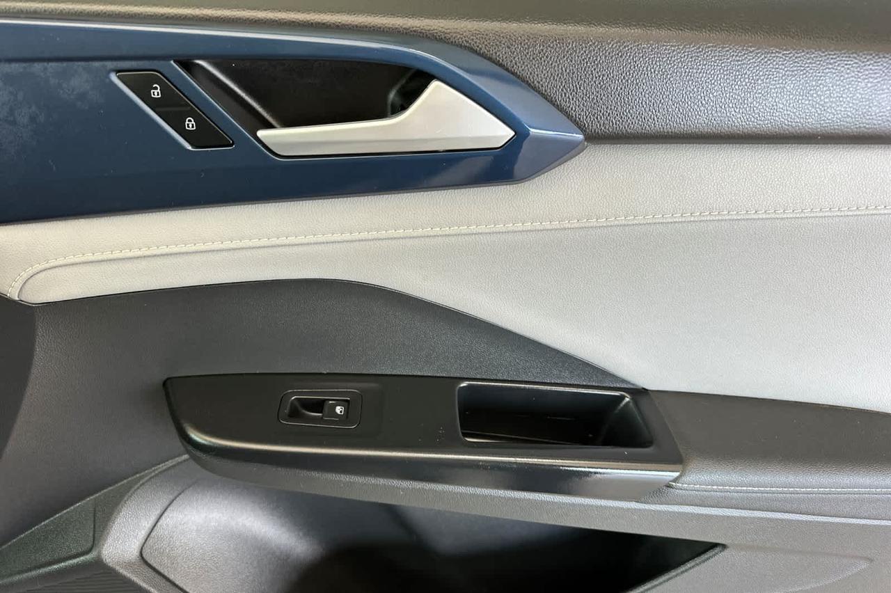 2024 Volkswagen Taos SE Roseville CA