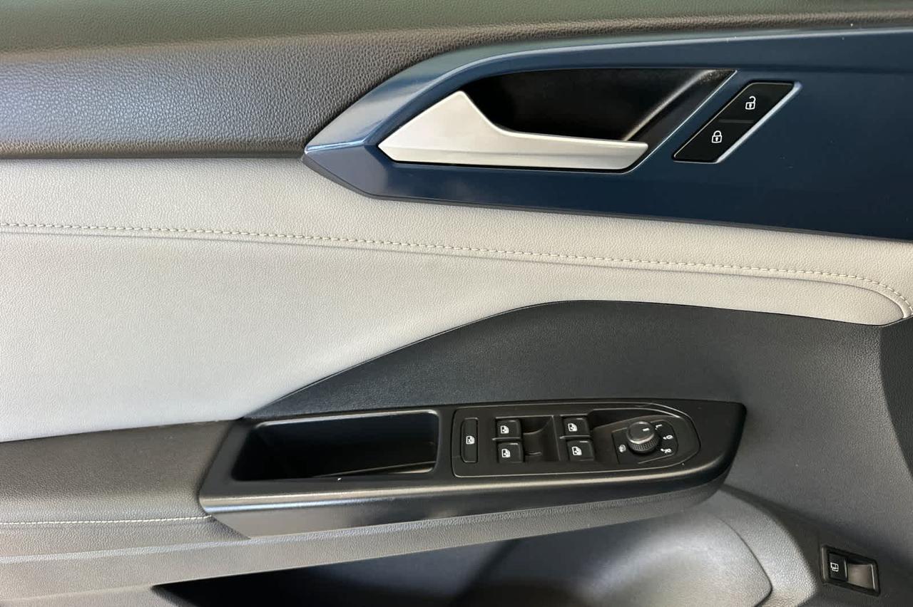 2024 Volkswagen Taos SE Roseville CA