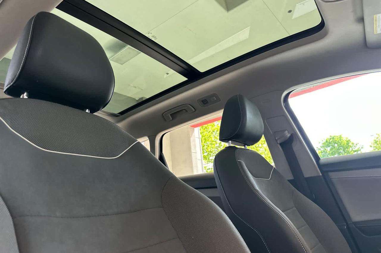 2024 Volkswagen Taos SE Roseville CA