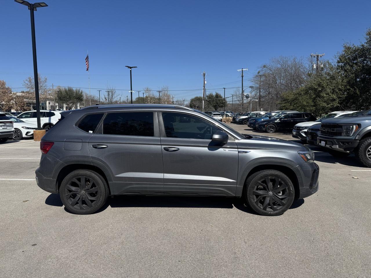 2024 Volkswagen Taos SE