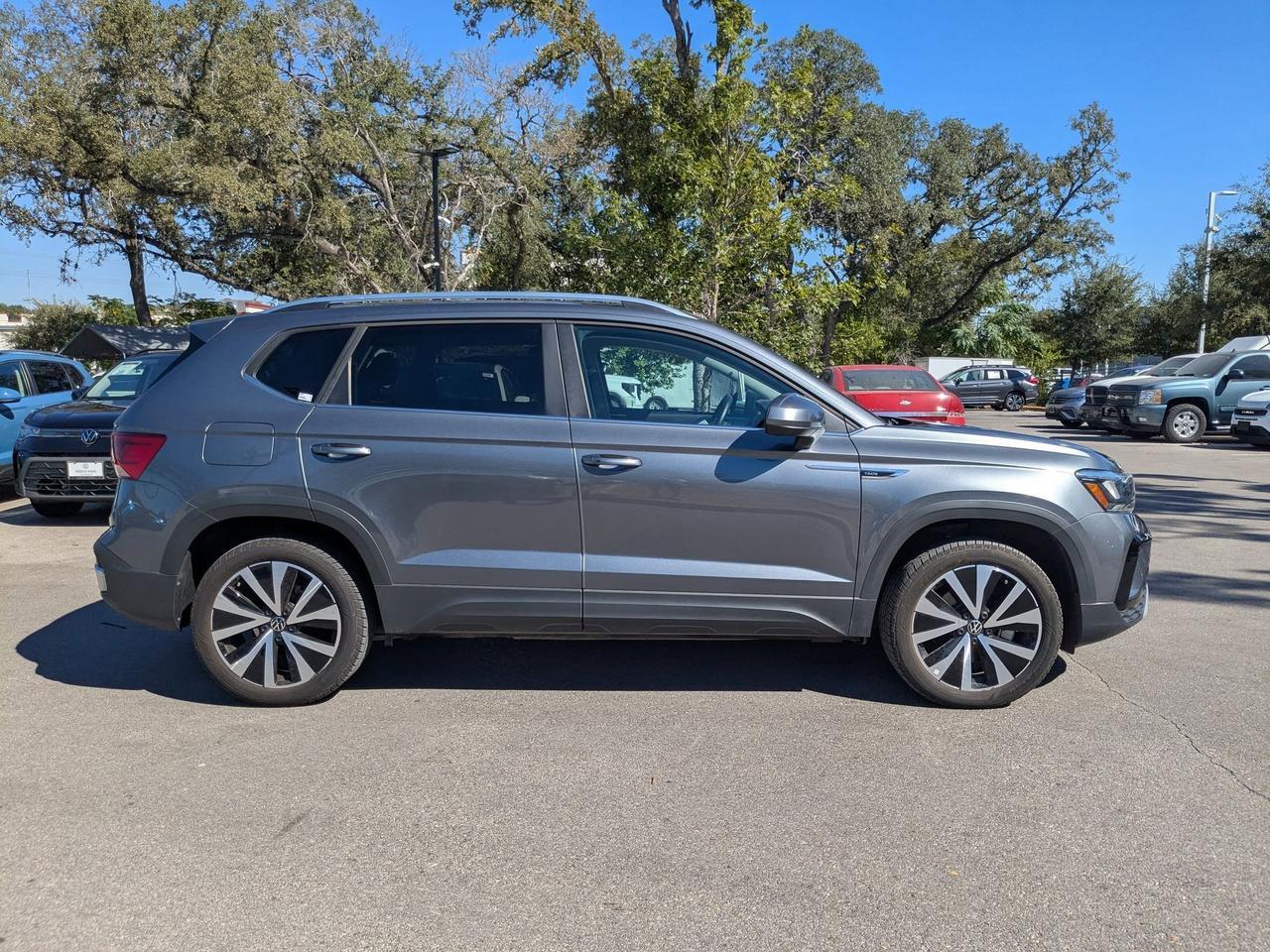 2024 Volkswagen Taos SE