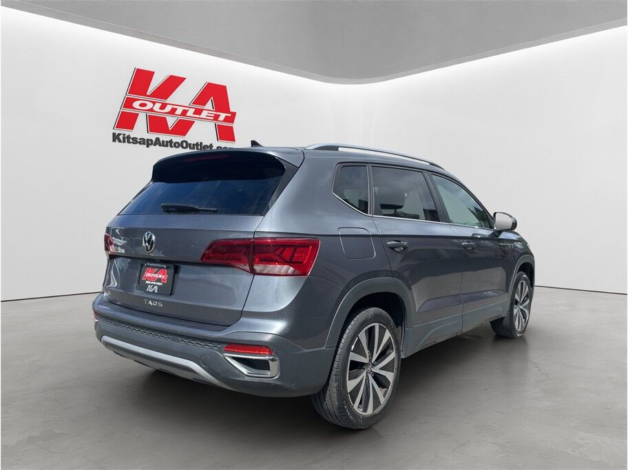 2024 Volkswagen Taos SE Sport Utility 4D