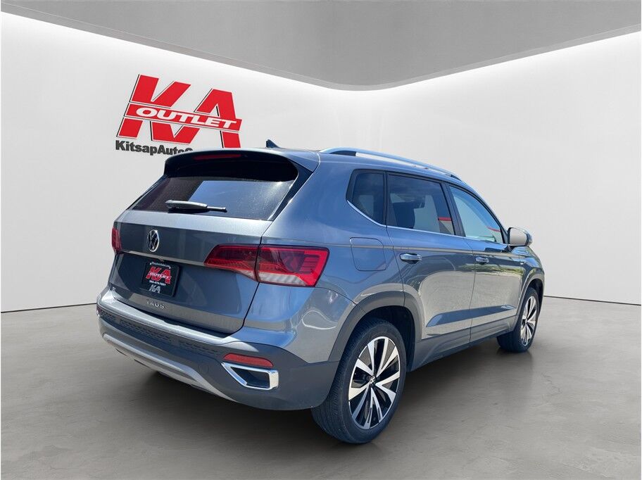 2024 Volkswagen Taos SE Sport Utility 4D