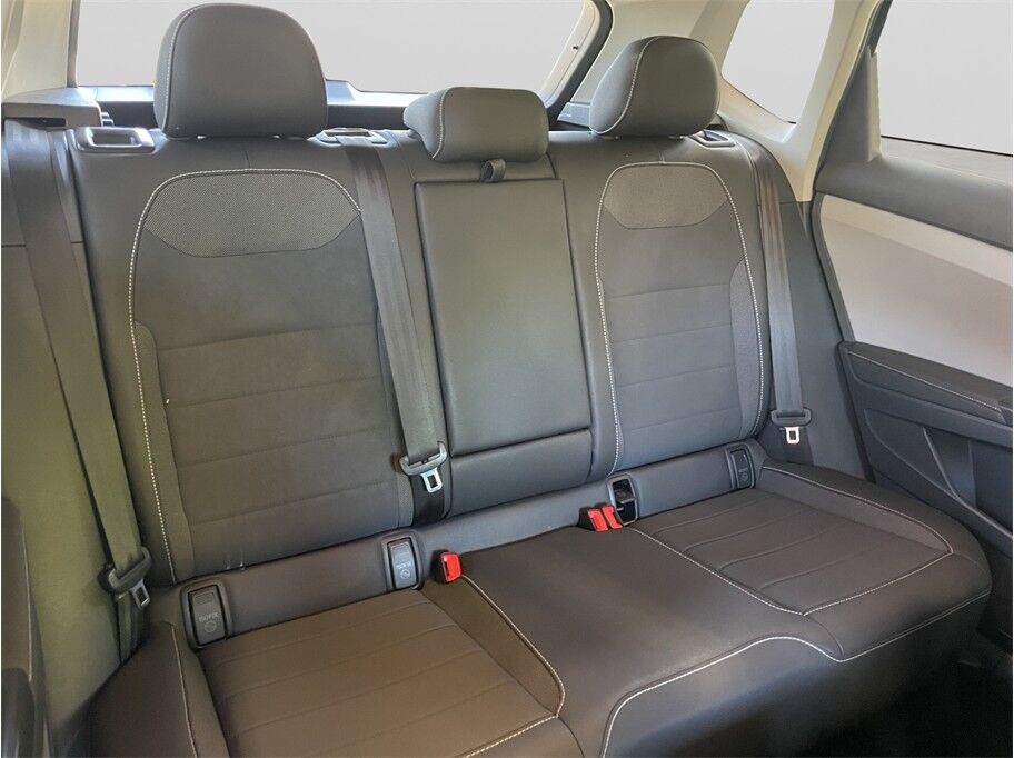 2024 Volkswagen Taos SE Sport Utility 4D Port Orchard WA