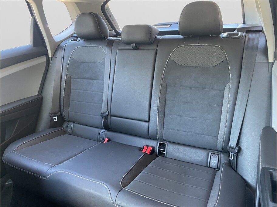 2024 Volkswagen Taos SE Sport Utility 4D Port Orchard WA