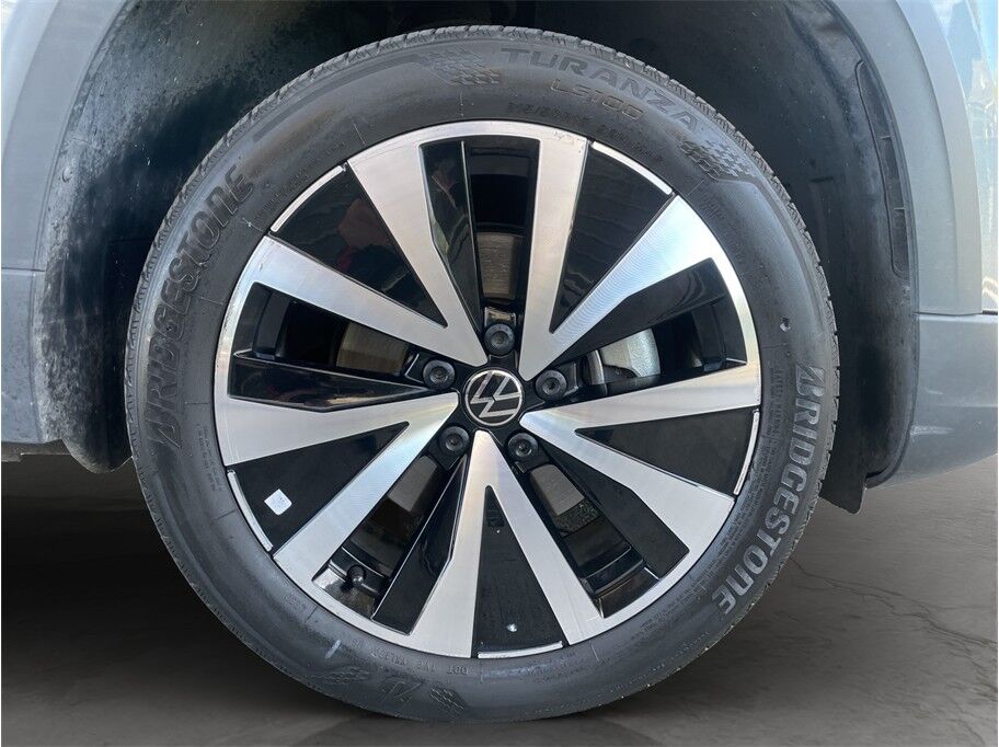 2024 Volkswagen Taos SE Sport Utility 4D Port Orchard WA