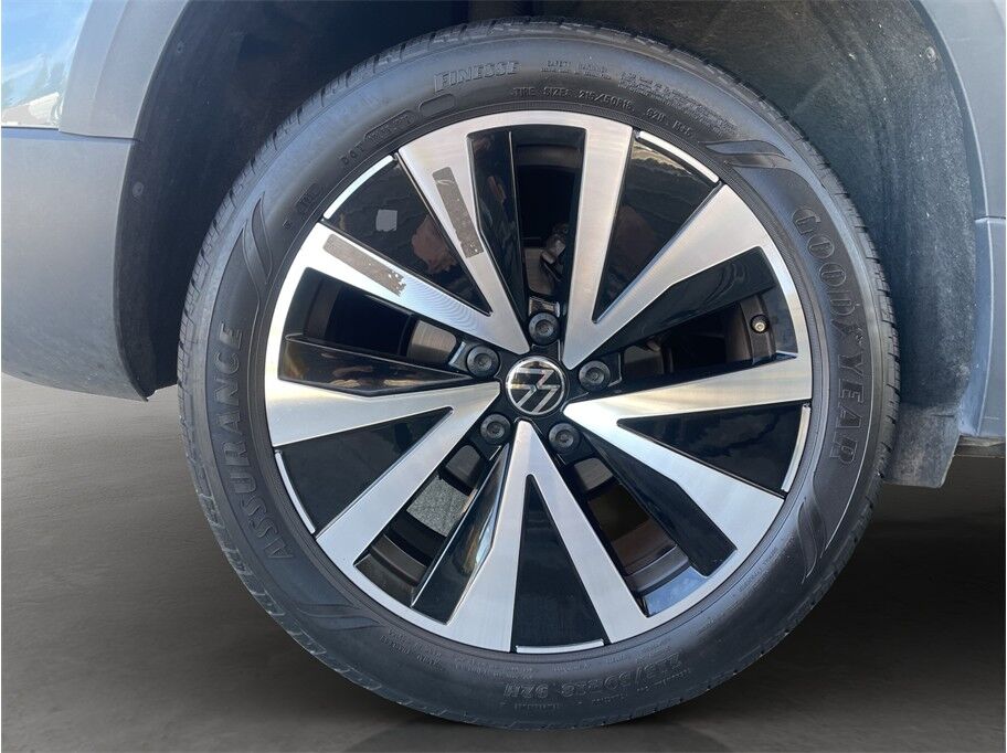 2024 Volkswagen Taos SE Sport Utility 4D Port Orchard WA