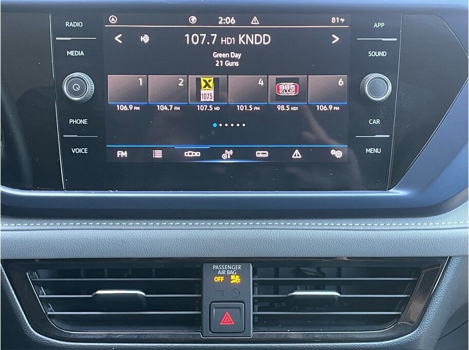 2024 Volkswagen Taos SE Sport Utility 4D Port Orchard WA