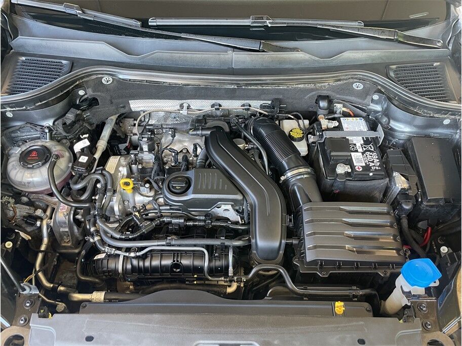 2024 Volkswagen Taos SE Sport Utility 4D Port Orchard WA
