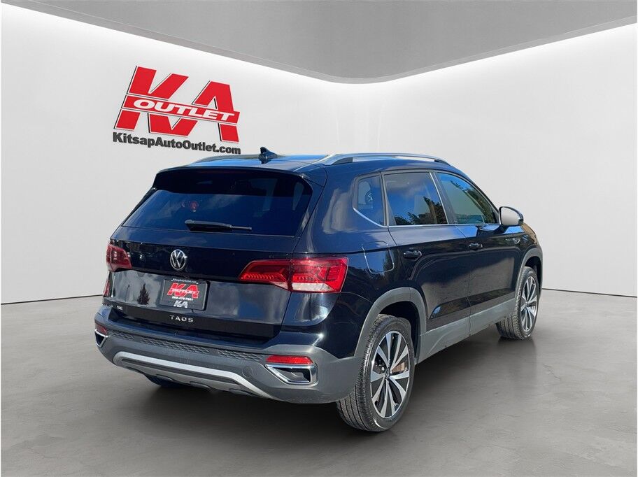 2024 Volkswagen Taos SE Sport Utility 4D