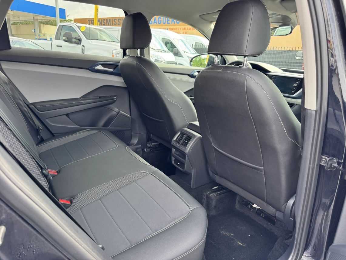 2024 Volkswagen Taos SE Sport Utility 4D