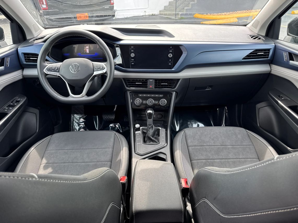 2024 Volkswagen Taos SE Sport Utility 4D