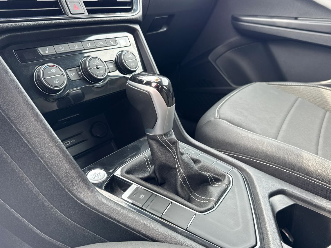 2024 Volkswagen Taos SE Sport Utility 4D