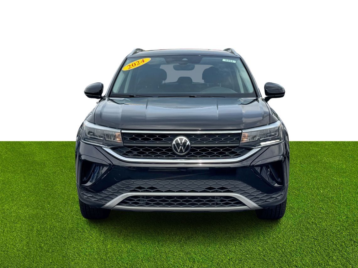 2024 Volkswagen Taos SE Sport Utility 4D