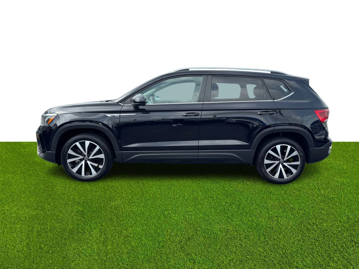2024 Volkswagen Taos SE Sport Utility 4D