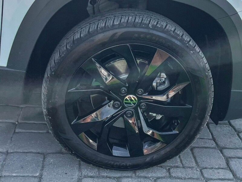 2024 Volkswagen Taos SE Wilmington NC