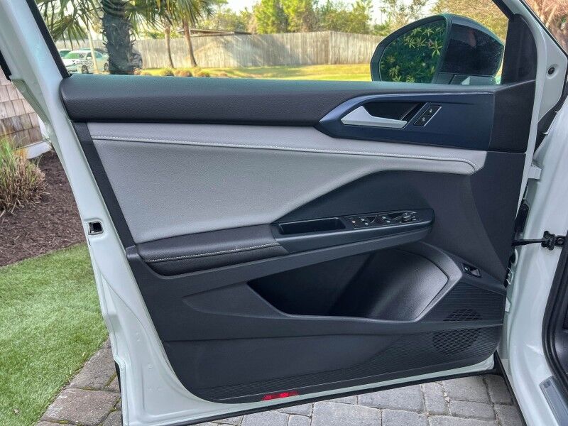 2024 Volkswagen Taos SE Wilmington NC