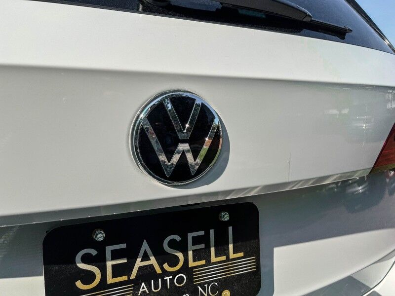 2024 Volkswagen Taos SE Wilmington NC