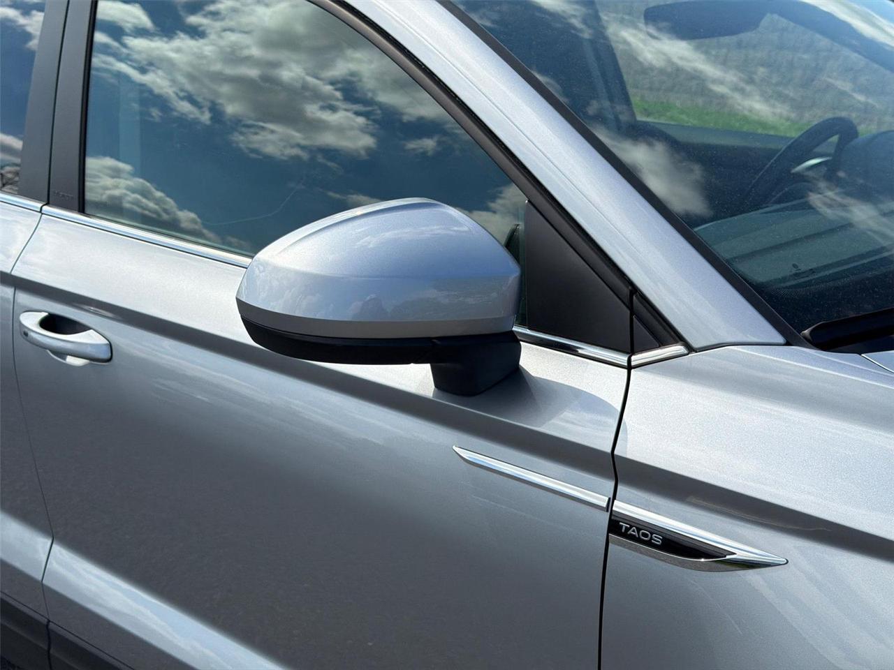 2024 Volkswagen Taos SE Hagerstown MD