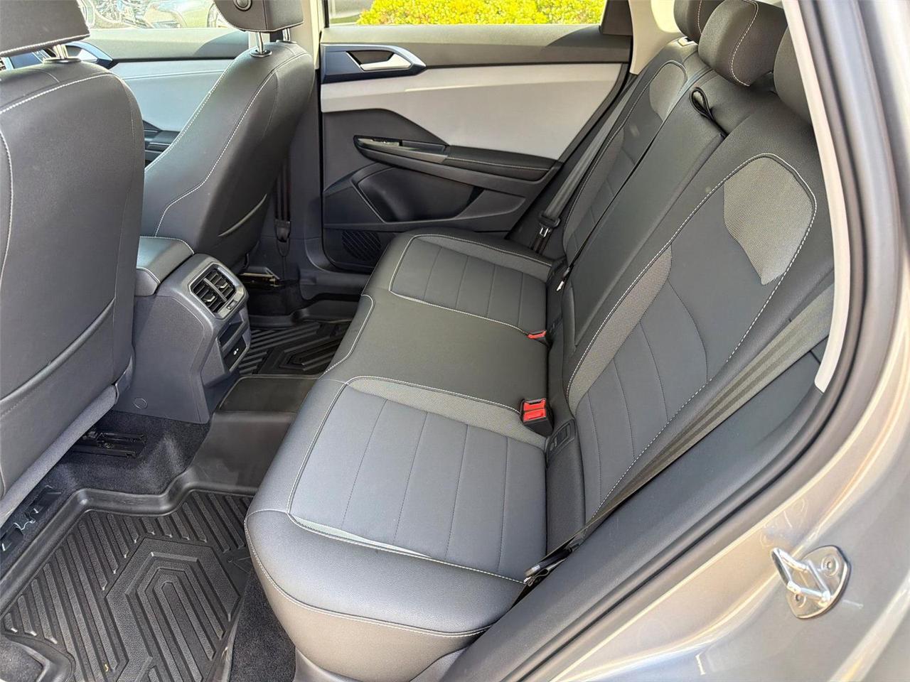 2024 Volkswagen Taos SE Hagerstown MD