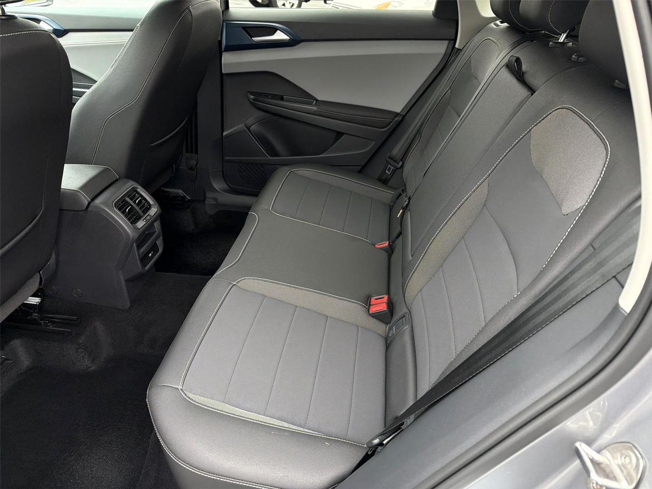 2024 Volkswagen Taos SE Hagerstown MD