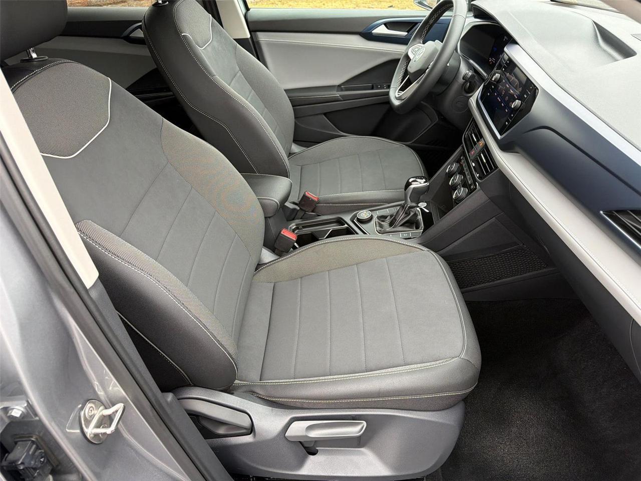 2024 Volkswagen Taos SE Hagerstown MD