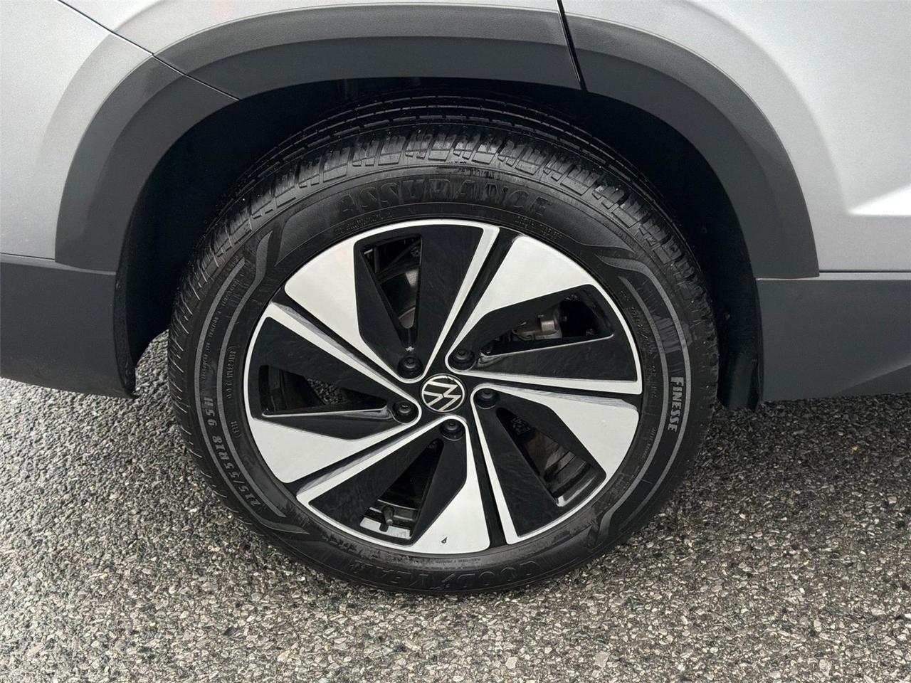 2024 Volkswagen Taos SE Hagerstown MD