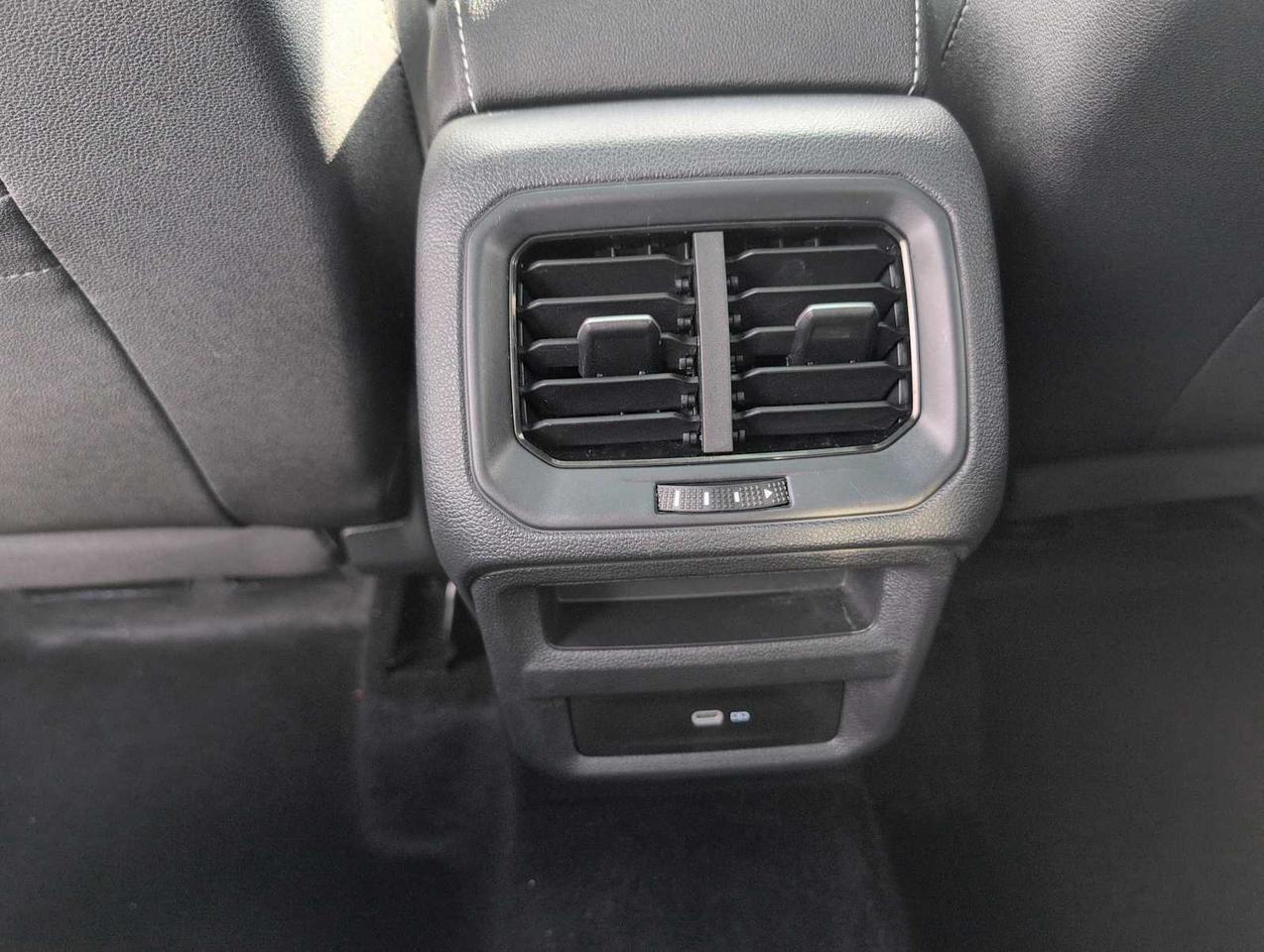 2024 Volkswagen Taos SE Medford MA