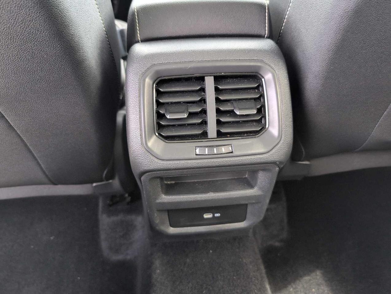 2024 Volkswagen Taos SE Medford MA