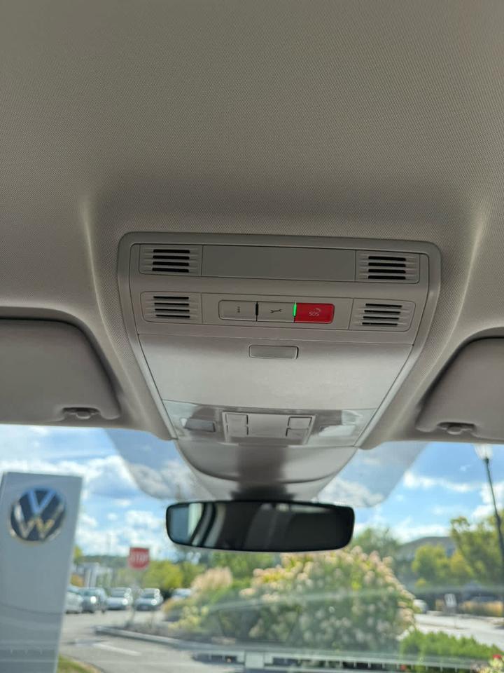 2024 Volkswagen Taos SE Wellesley MA