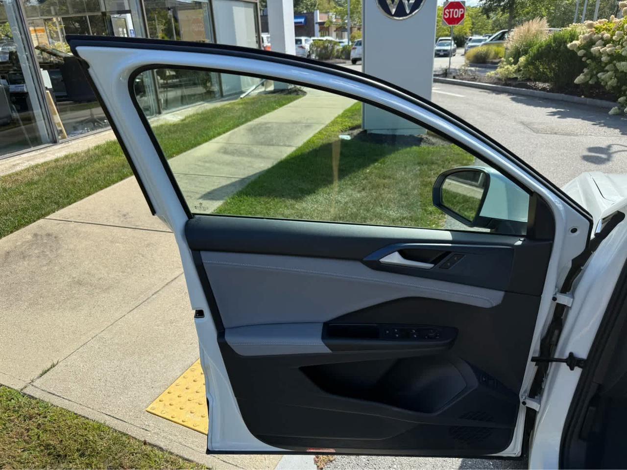 2024 Volkswagen Taos SE Wellesley MA