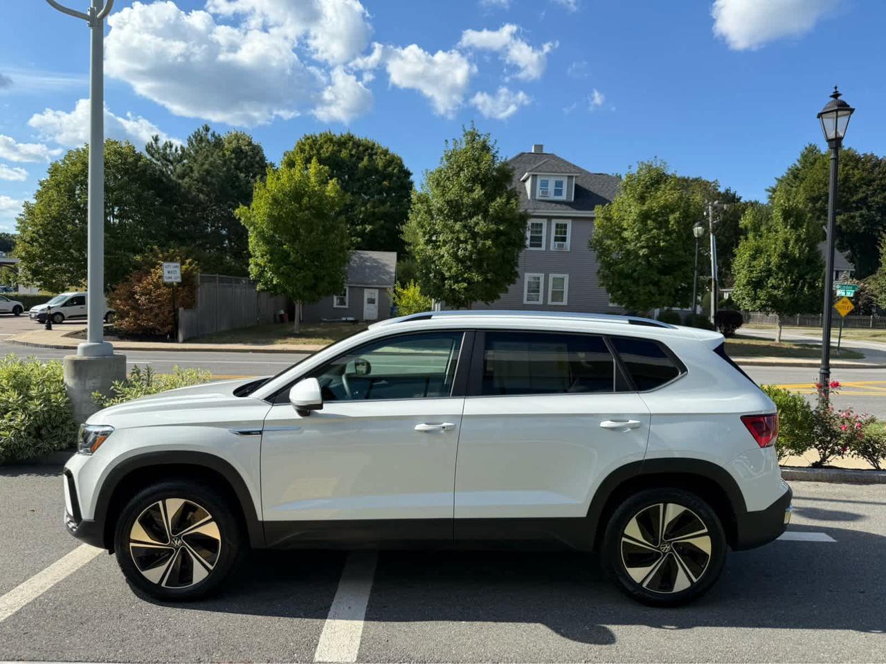 2024 Volkswagen Taos SE Wellesley MA