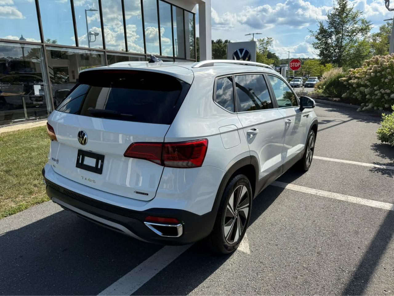2024 Volkswagen Taos SE Wellesley MA