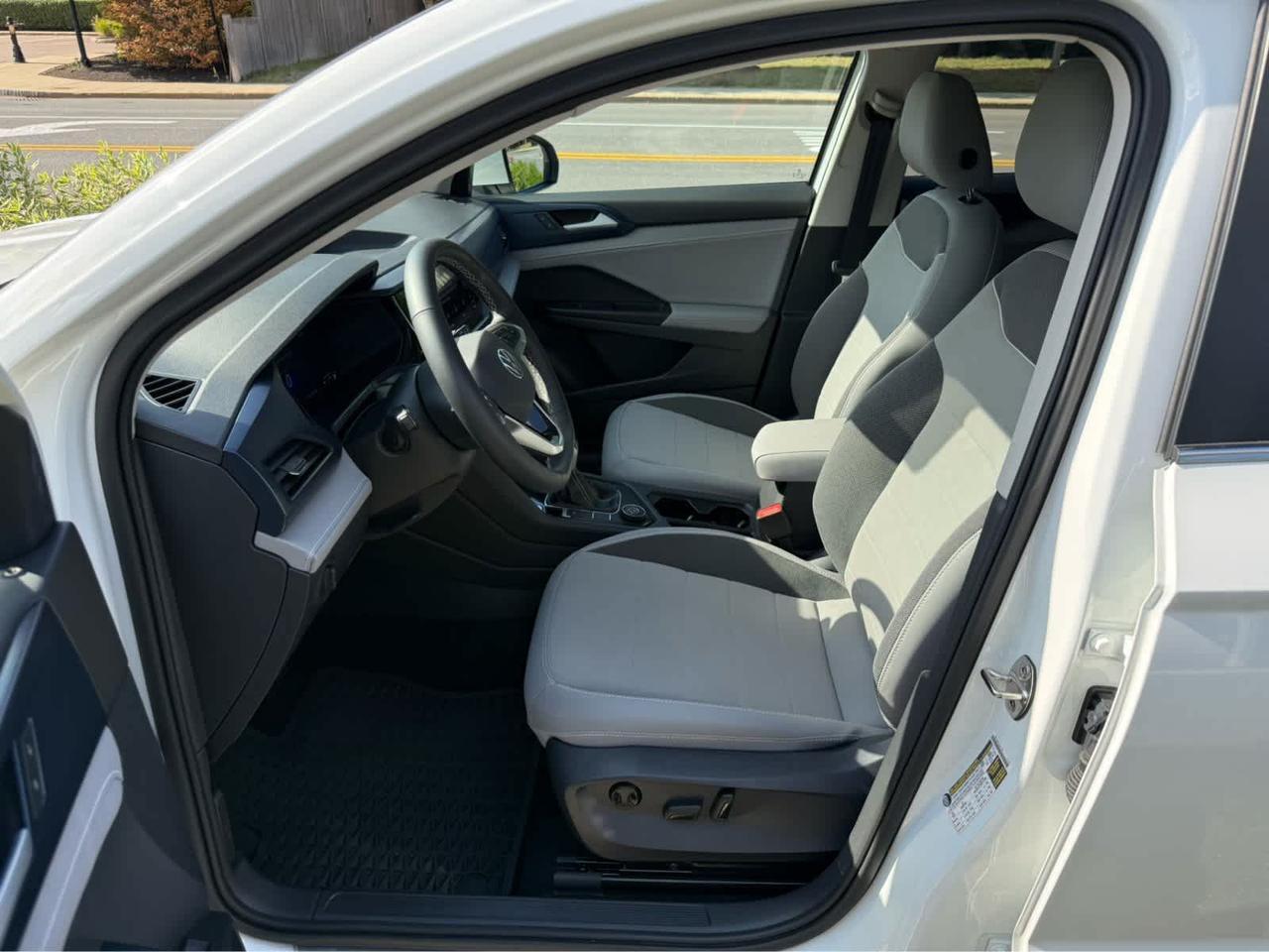 2024 Volkswagen Taos SE Wellesley MA