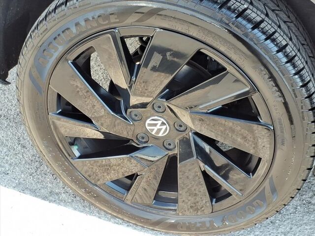 2024 Volkswagen Taos SEL  TX