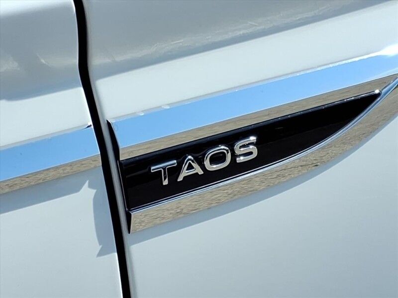 2024 Volkswagen Taos SEL