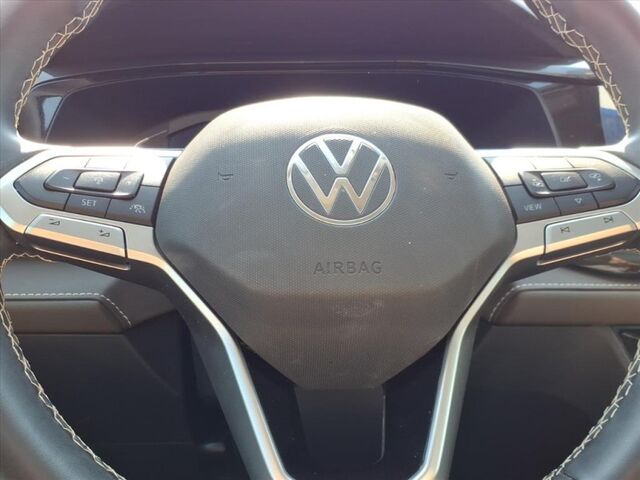 2024 Volkswagen Taos SEL  TX