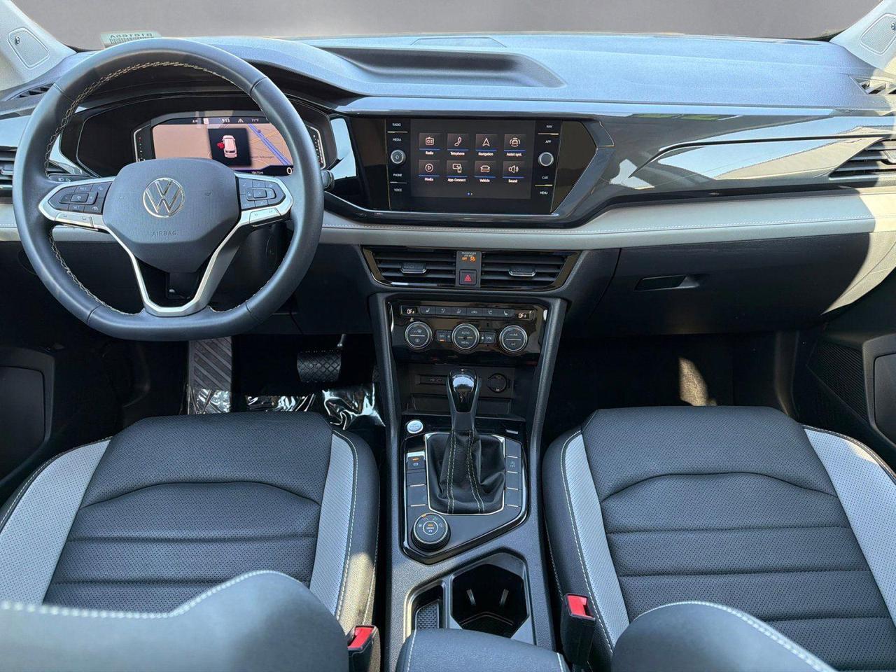 2024 Volkswagen Taos SEL Hagerstown MD