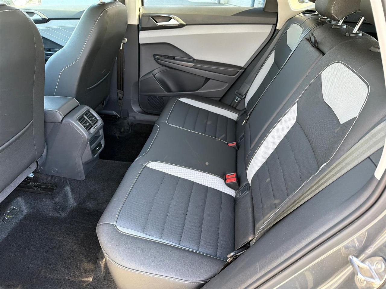 2024 Volkswagen Taos SEL Hagerstown MD