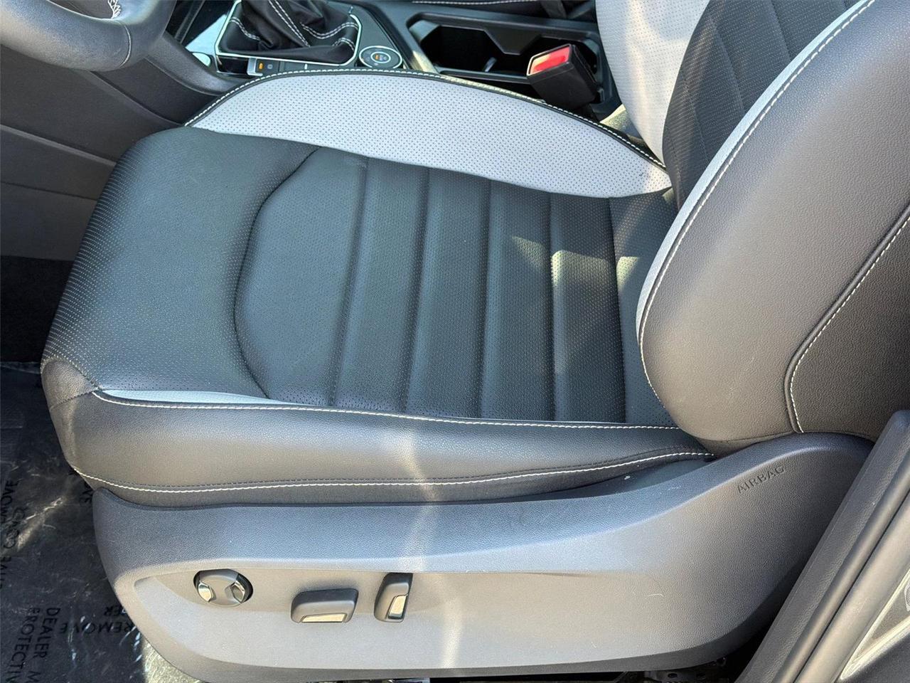 2024 Volkswagen Taos SEL Hagerstown MD
